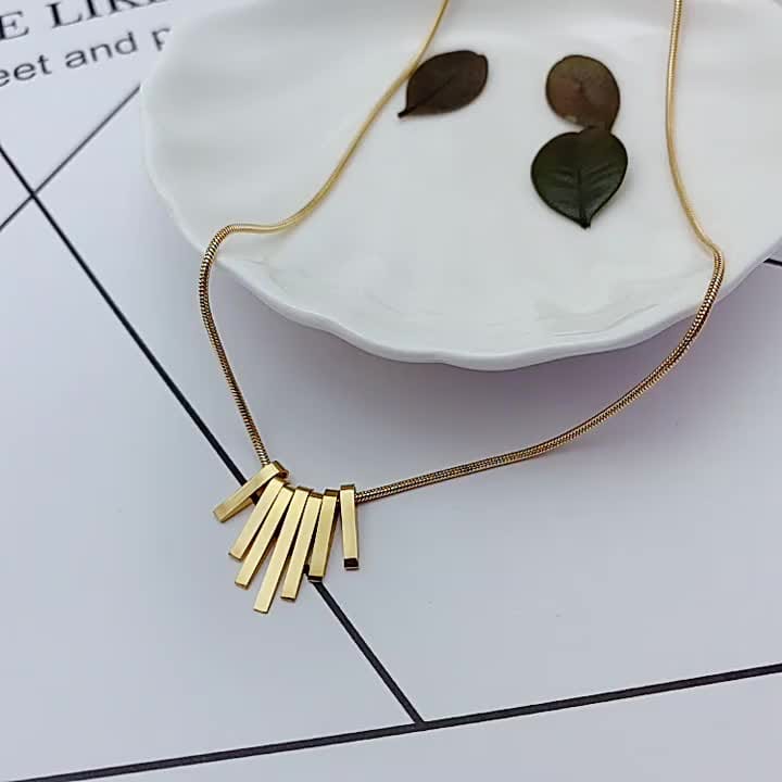 Geometric pendant necklace stainless Steel